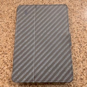 Speck iPad Mini case 1 & 2